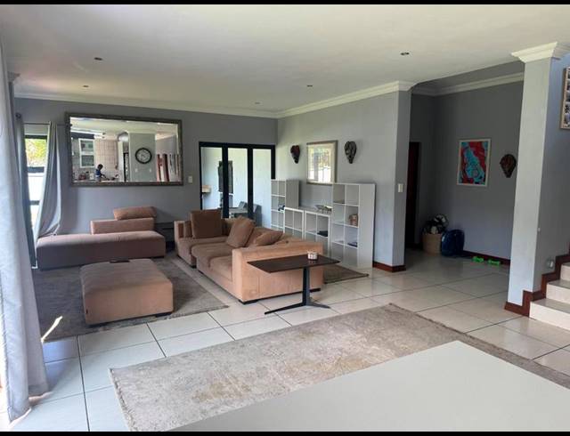 4 BEDROOM PROPERTY TO RENT IN MIDSTREAM HILL
